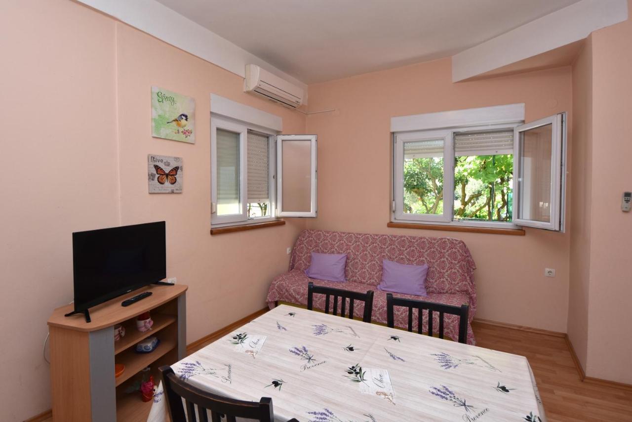 Apartment Meri- Near The Zadar Main Bus Station Exterior photo
