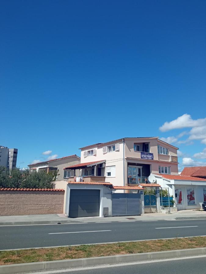 Apartment Meri- Near The Zadar Main Bus Station Exterior photo